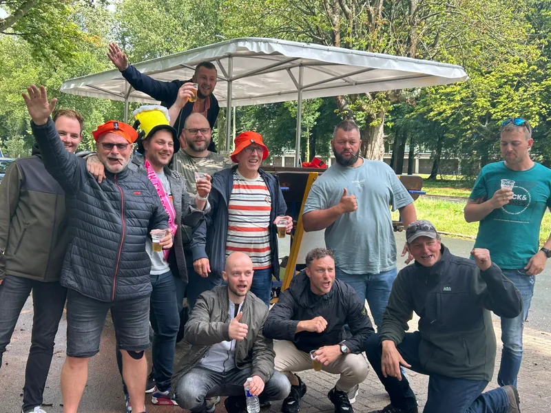 Vriendinnenuitje bierfiets Amsterdam